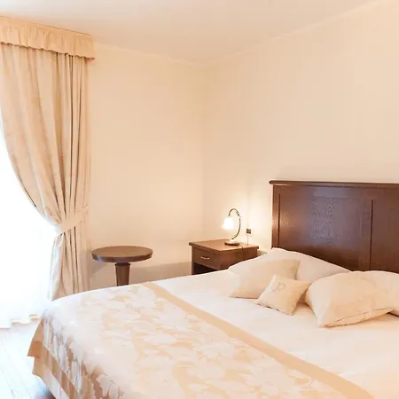 & Restaurant Pahor Szálloda 3*