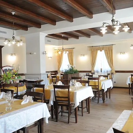 Szálloda & Restaurant Pahor